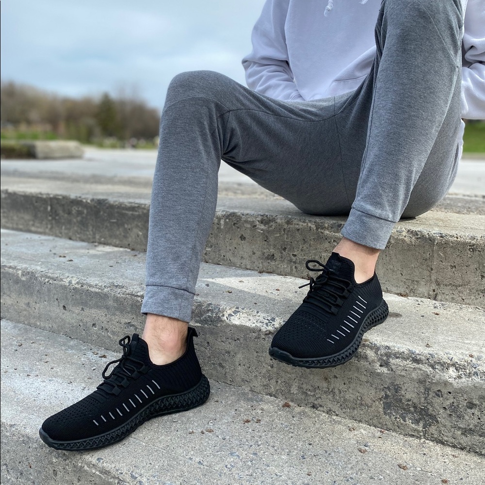 Mens Ozzaz sneakers size 8